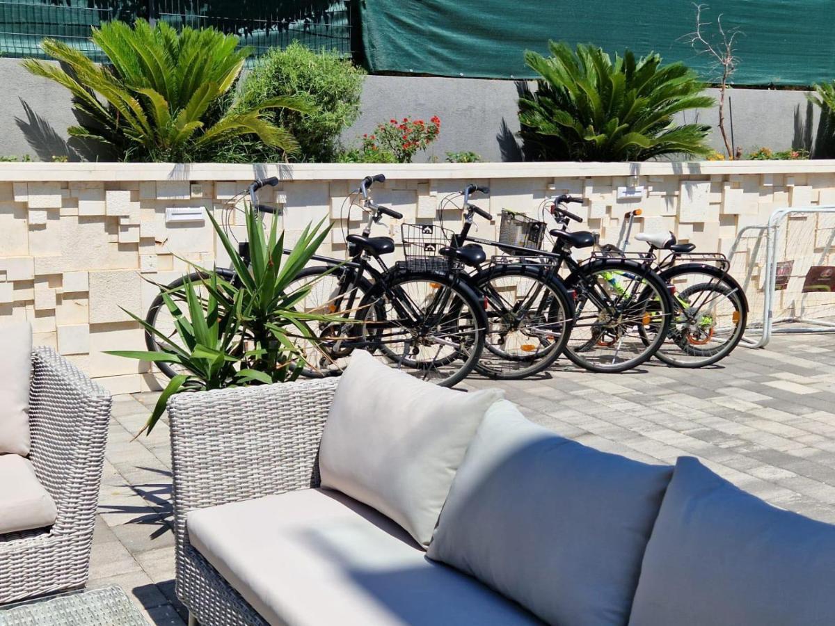 Apartments Dalmatia Infinity Бибине Екстериор снимка