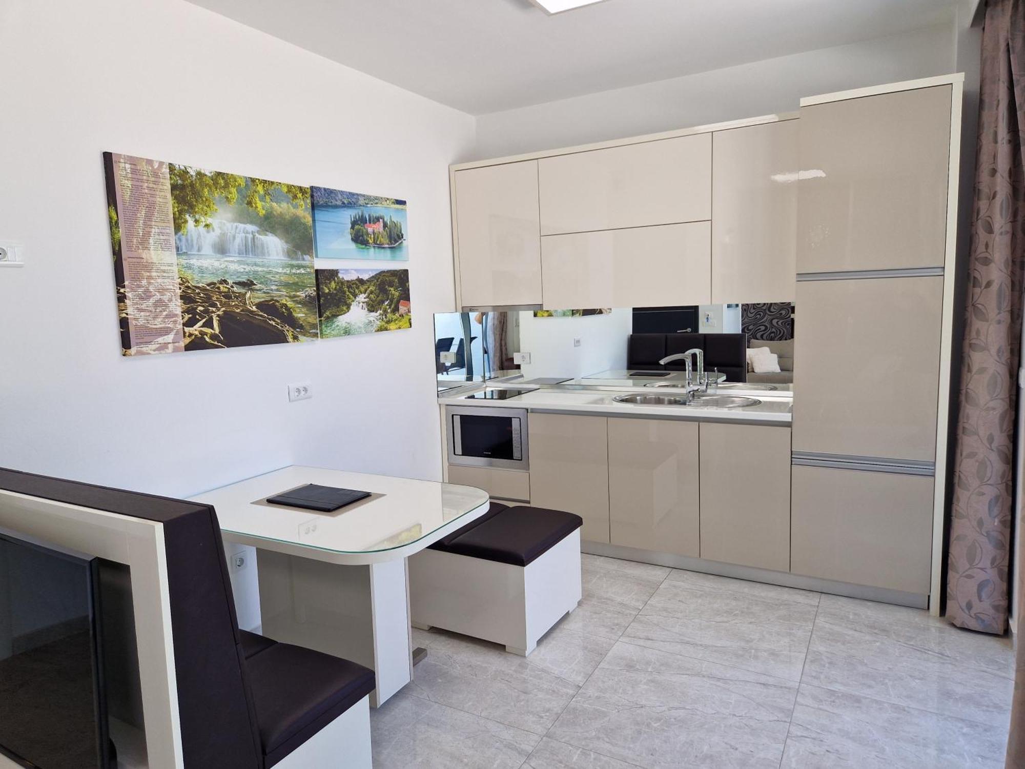 Apartments Dalmatia Infinity Бибине Стая снимка